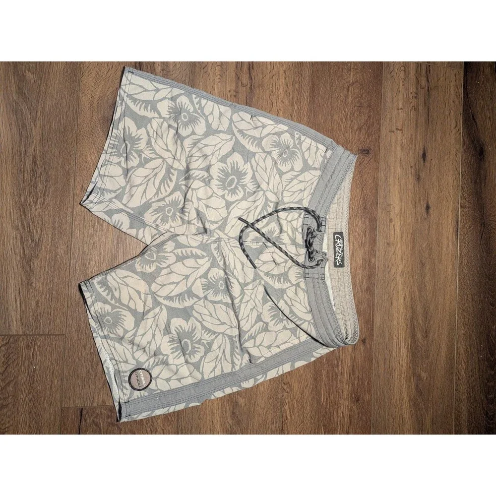 O'Neil floral Mens Cruzzers Board Shorts  Size 28